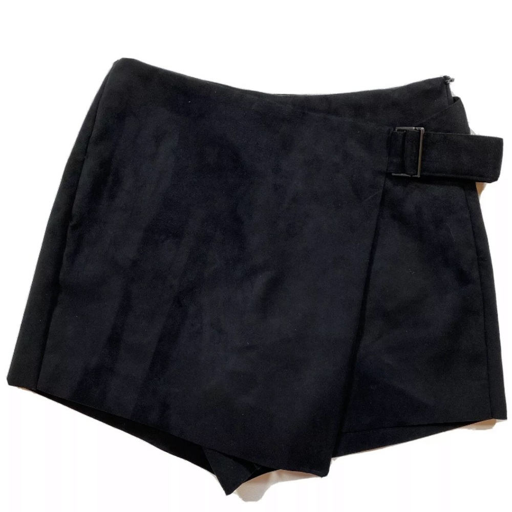 Zara XS Faux Leather Buckle Side Retro Skort
